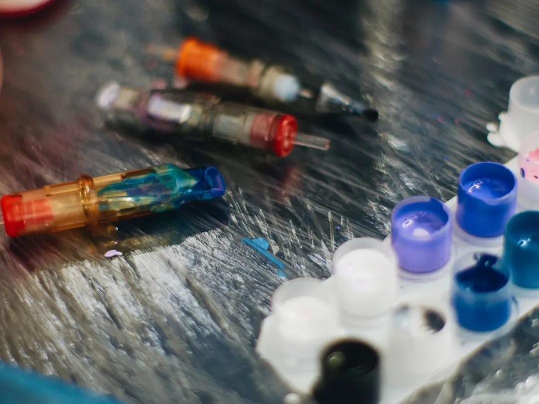 天然文玩手串选购指南：不同玉石材质鉴别与品质对比
